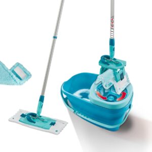 Leifheit Set CLEAN TWIST M Flachwischer Ergo 2.0, Bodenwischer mit 1x Mikrofaser Bezug für alle glatten Böden & 1x elektrostatischem Staubtuch, Wischmopp mit Click-System, Mop mit Schleudertechnologie