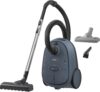 AEG CLEAN 6000 Staubsauger mit Beutel / hohe Saugleistung / inkl. Zusatzdüsen / 55 % Recyclingkunststoff / für Haustierbesitzer / Reinigen von Polstern / 12 m Aktionsradius / 850 W / Blau / AB61C2DBS
