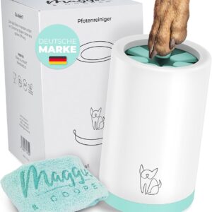 MAGGIE & COOPER Pfotenreiniger (Größe L, Farbe: Grün) | saubere Pfoten | inkl. Mikrofaserhandtuch | 2 versch. Größen verfügbar | spülmaschinenfest | weiche Bürsten